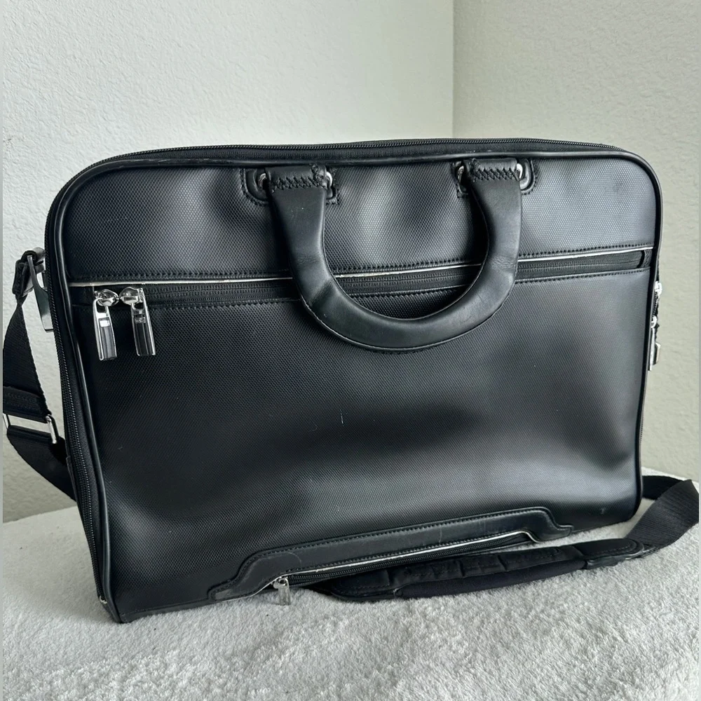 TUMI‎ Black Arrive Narita Slim Brief T-Pass Shoulder Business Bag Laptop Case